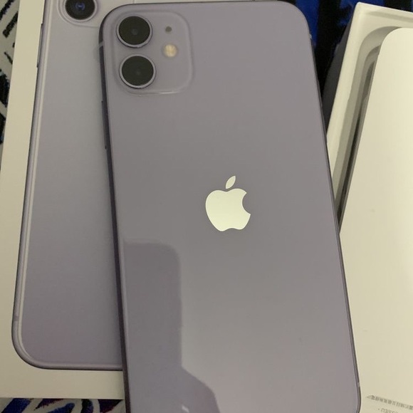 I have 3 iPhone 12 for sale unlocked work amazing 400$ for each - Picture 3 of 3